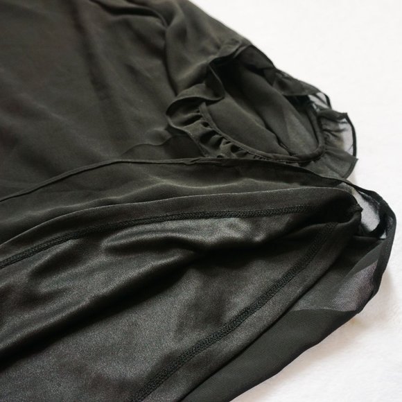 Black Ruffled Long-sleeve - Picture 7 of 8